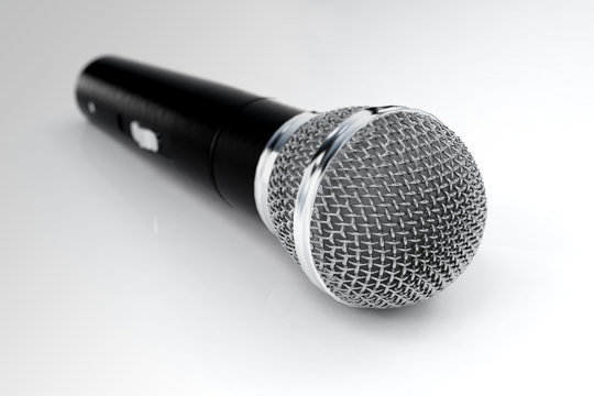 3d realistic render of wireless microphone