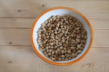 Schüssel mit Pistazien