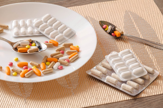 Dependence of tablets / hypochondria / concept.