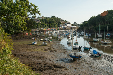 Doëlan´s port at low tide 