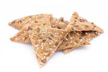 Toasted pita bread chips with herbal seasoning.