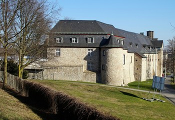 Fototapeta na wymiar Schloss Broich in Mülheim an der Ruhr 