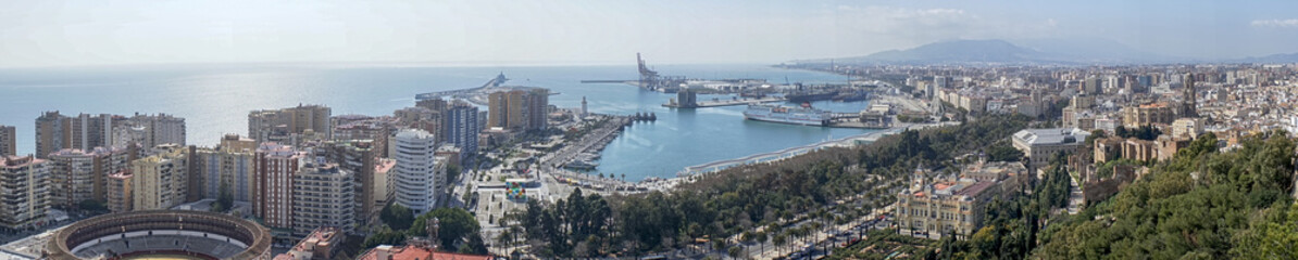 Panor&aacute;mica de la ciudad monumental de M&aacute;laga, Andaluc&iacute;a