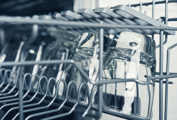 Clean glasses and cups