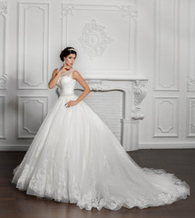 Beautiful fashion bride in luxury wedding dress