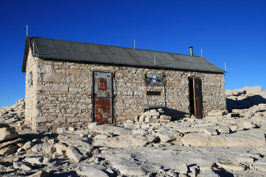 Mount Whitney summit hut