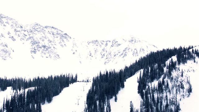 Colorado mountains covered in snow in the Winter