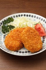 コロッ