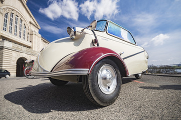 The three-wheeled mini antique car Messersmith