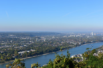 Fototapeta premium blick auf rhein von aussichtsplattform königswinter 
