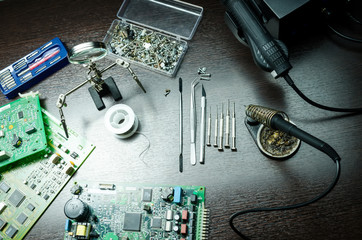 Repair of an assembly payment by means of a soldering iron