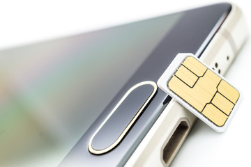 SIM Karte auf Smartphone 