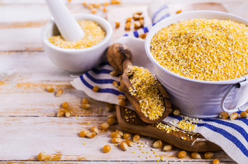 Corn grits and seeds