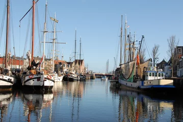 Fotobehang grote zeilschepen in de haven van Harlingen © Carmela