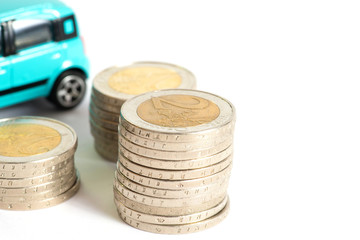 Geld und Kosten für ein Auto