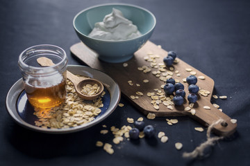 Blueberries, yogurt, oats and honey