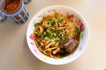 delicious thai noodle