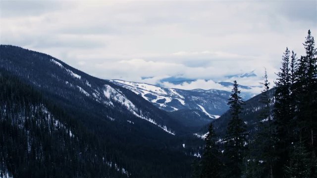 Colorado mountains covered in snow in the Winter