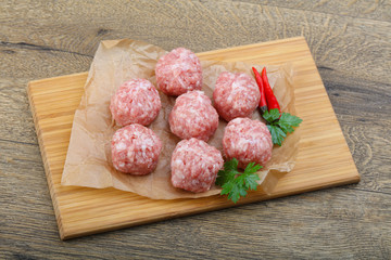 Raw meatball