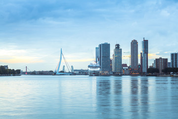 Fototapeta na wymiar Waterfront Rotterdam