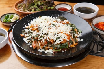 cheese gopchang bokkeum. Stir-fried Beef Tripe with cheese.