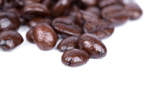 Coffee beans isoalted on white background