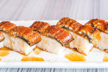 eel sushi (unagi)