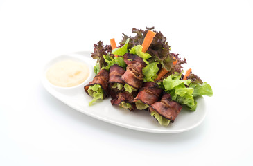 salad roll with bacon