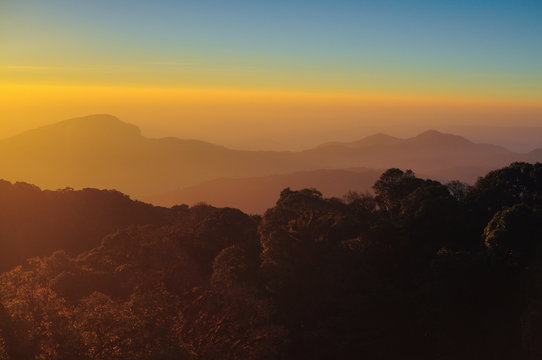 Fototapeta Beautiful horizon at sunrise time