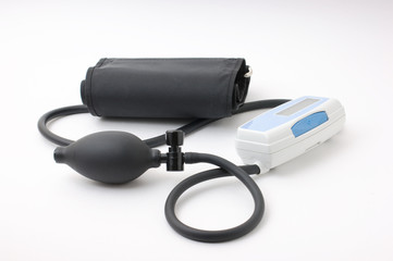 device measuring blood pressure