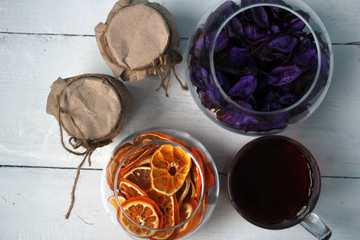 Food and beverages: tea, apple, orange, flower petals, lunch, breakfast, dinner