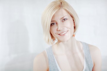 Naklejka premium Closeup portrait of attractive woman