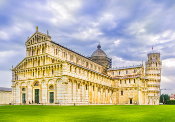 Fototapeta na wymiar Cathedral and the Leaning Tower of Pisa, Tuscany, Italy