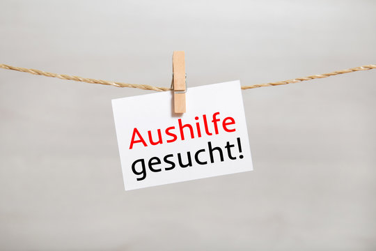 Zettel mit Aufschrift: Aushilfe gesucht!