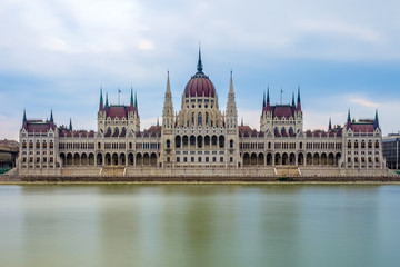 Fototapeta na wymiar Parlament Budapest