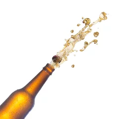 Foto auf Leinwand Bierflaschen mit knallenden Korken © gurkoao