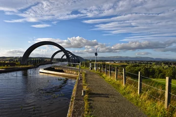 Papier Peint photo autocollant Canal Schottland - Falkirk Wheel Wasserweg zum Union Kanal