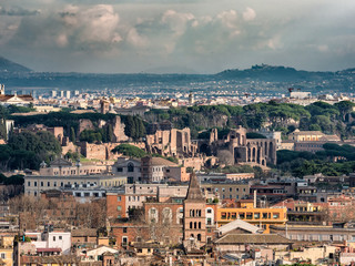 Fototapeta na wymiar Panorama of Rome, with skyline of Palatine hill