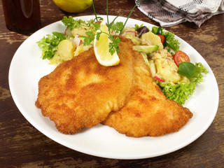 Wiener Schnitzel mit Kartoffelsalat