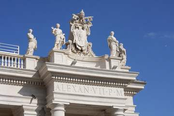 Fototapeta na wymiar Bernini's colonnades and Saint Peter's (San Pietro) basilica in Vatican City in Rome, Italy