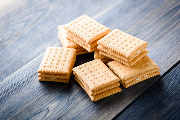 cookies with vanilla cream