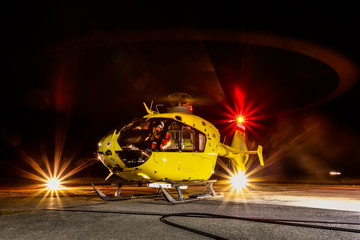 Training with NVG (Night Vison Googles) © Christoph