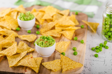 Tortilla chips peas dip