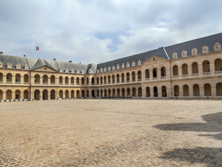 Fototapeta na wymiar Cour d'honneur of the Les Invalides