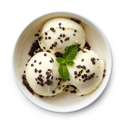 Bowl of vanilla ice cream and chocolate chips
