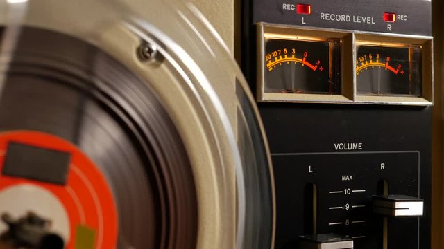 Audio tape recorder, tape deck or tape machine, analog audio storage device