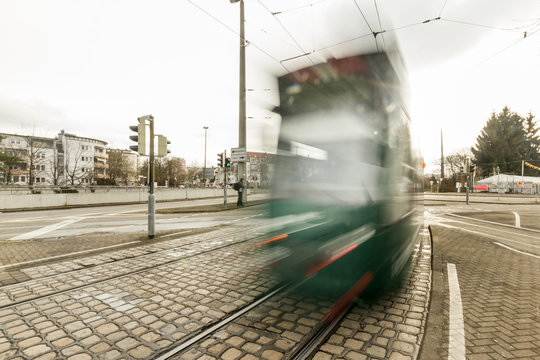 One strassenbahn in Lehen