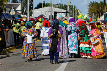 Fototapeta na wymiar Défilé et rassemblement pendant la parade du littoral de Kourou en Guyane française