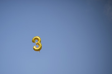 3 balloon in sky © Jerome