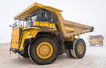Fototapeta na wymiar Big yellow mining truck